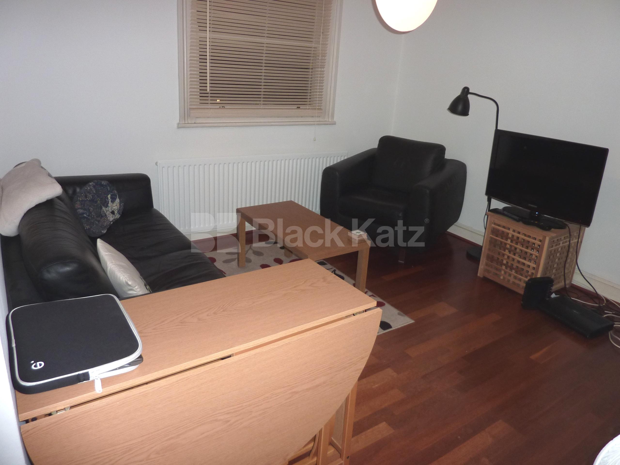 			NEW INSTRUCTION!, 2 Bedroom, 1 bath, 1 reception Flat			 Tufnell Park Road, TUFNELL PARK N7